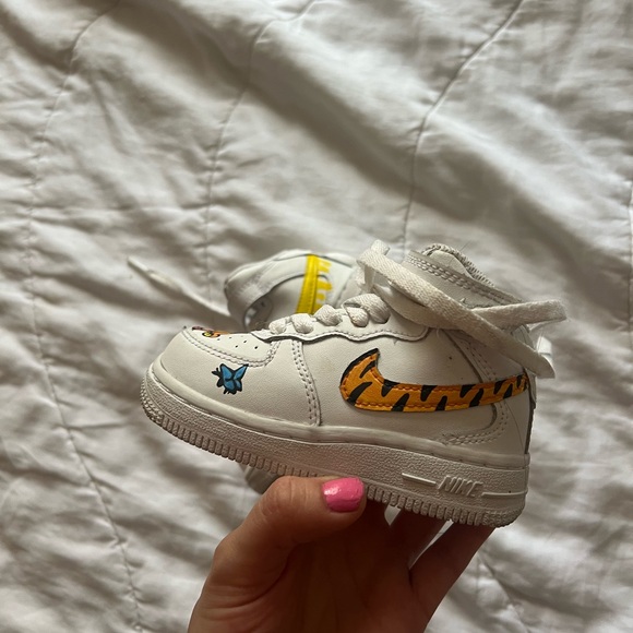 Air Force - Picture 4 of 4